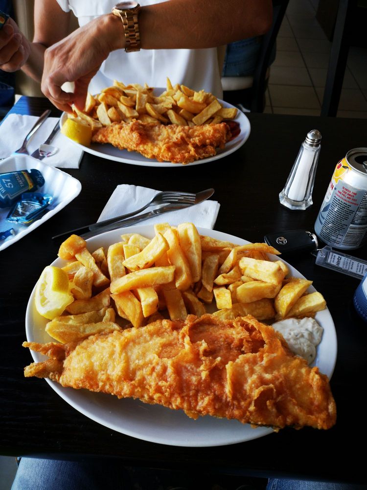 YATES’S FISH & CHIPS Fish & Chips 1521 Old Pier Street, Walton On