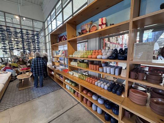 Heath Ceramics by null