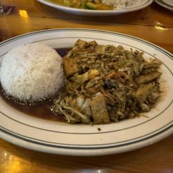 Oolong Asian Cuisine - Thai Basil Stir Fry
