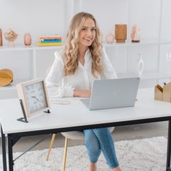Light Minds Child and Family Therapy - Brooke Sundin, LMFT working in home-office.