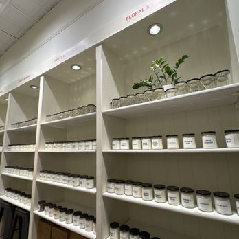 Banter & Bliss Candle - Fragrances - Candle Stores Near Me - Manhattan Beach, California Banter & Bliss Candle - Fragrances - Candle Stores Near Me - Manhattan Beach, California