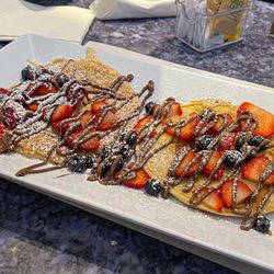 La Patisserie de France - Nutella and Fruit Pancakes