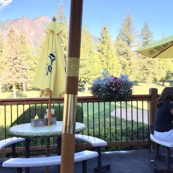 Mount Si Golf Course Restaurant - American Near Me - Snoqualmie, Washington