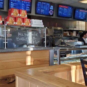 Lazzara's Pizza & Subs - customers in the restaurant - Pizza Near Me - Jacksonville, North Carolina
