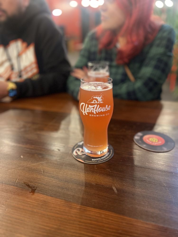 HenHouse Brewing Company Record Room Logo