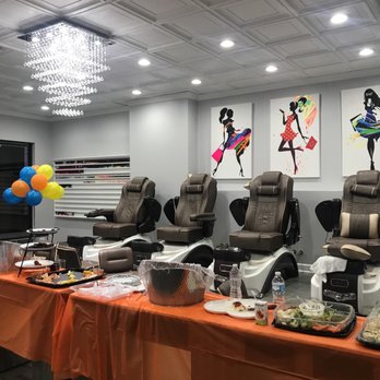 VIP Nails - Nail Salons Near Me - Arlington Heights, Illinois