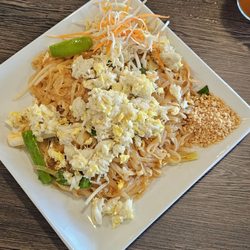 Kati Thai Eatery - Crab Pad Thai