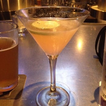 Yard House - Bars Near Me - Boston, Massachusetts