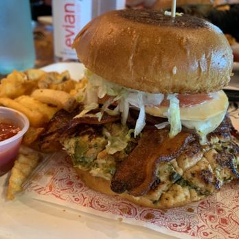 Guy Fieri's - Tatted up turkey burger - American Near Me - Cancún, ROO