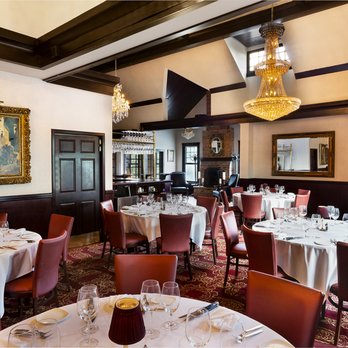 Carlo & Johnny - the dining room of the restaurant - Steakhouses Near Me - Cincinnati, Ohio