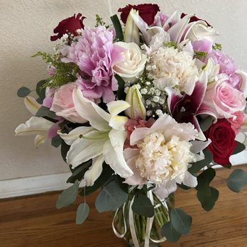 Kim Florist - Go get your arrangements from Kim Florist, she won't disappoint!! We love it... - Florists Near Me - San Gabriel, California Kim Florist - Go get your arrangements from Kim Florist, she won't disappoint!! We love it... - Florists Near Me - San Gabriel, California