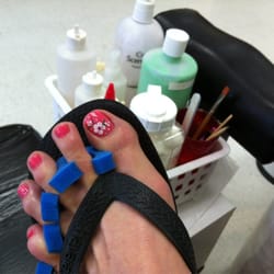 Nails by Rosie - Pretty flower!