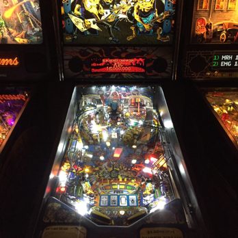 Standard Deviant Brewing - Metallica pinball - Breweries Near Me - San Francisco, California