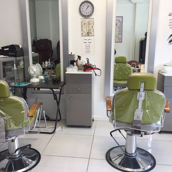 Beauty parlour eyebrow discount chair