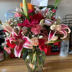 Bancroft's Flowers - A stunning floral arrangement from 'Bancroft's Flowers & Greenhouses' in Cedar Falls, IA