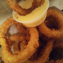 Burger SL - Large onion rings with Spicy Ranch