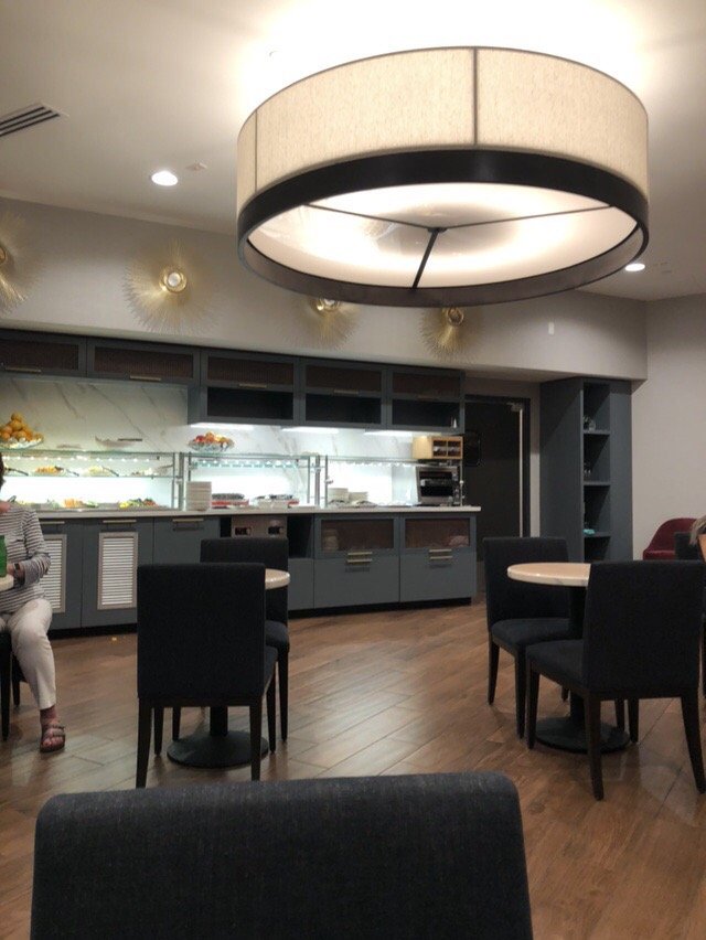 WASHINGTON HILTON EXECUTIVE LOUNGE Updated September 2024 1919