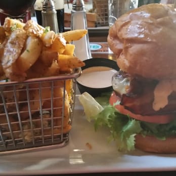 Barrelhouse 101 - Rodeo burger and the AMAZING truffle fries! - American Near Me - Ventura, California