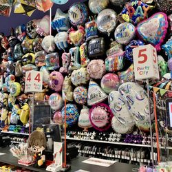 Party City - Party City - Balloons display