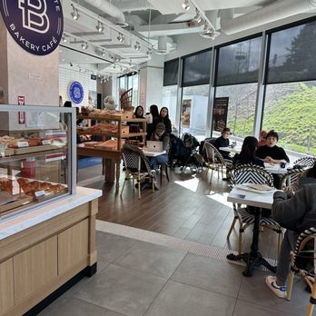 Paris Baguette - Bakeries Near Me - Coquitlam, British Columbia