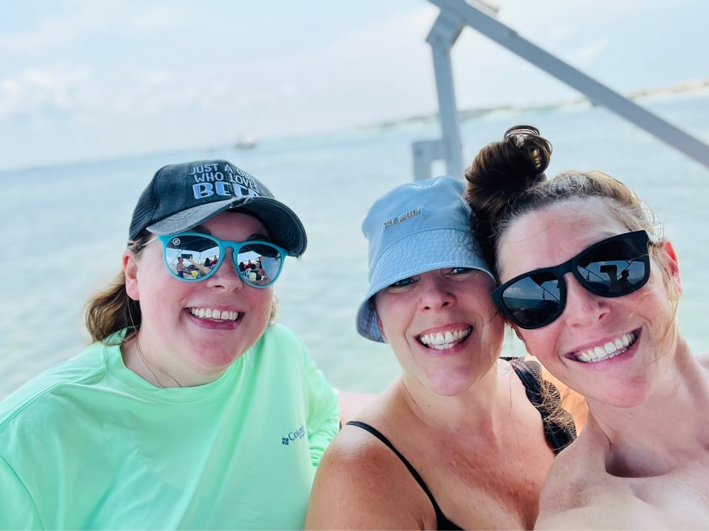 Hideaway Pontoon Rentals  Logo