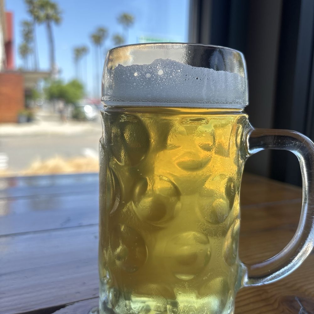 Green Cheek Beer Co. - Delicious beer and open breezy windows - Breweries Near Me - Oceanside, California Green Cheek Beer Co. - Delicious beer and open breezy windows - Breweries Near Me - Oceanside, California