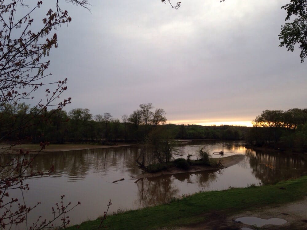 Point Of View Restaurant And Oyster Bar Logo