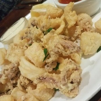 Mama's - Calamari fried - Pizza Near Me - Copiague, New York