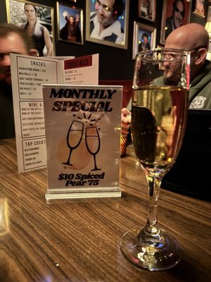 Red Lion Lounge by null