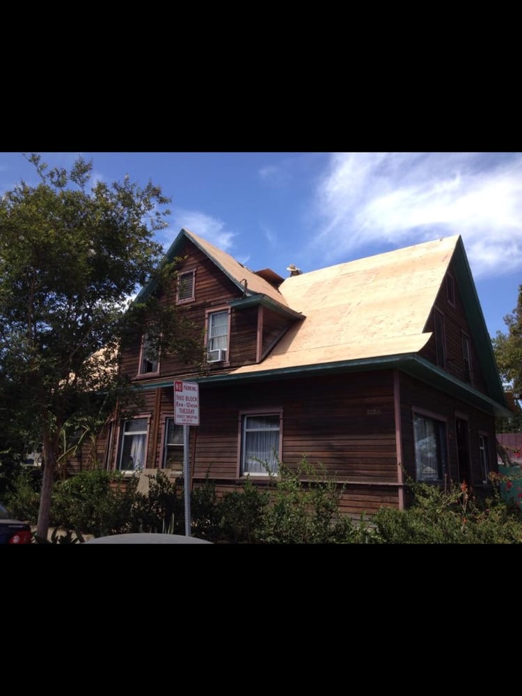 Slide of Selah Roofing 