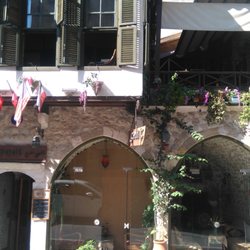 Barudi Cafe Shop