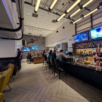 Courier Market Bar Kitchen - New American Near Me - Denver, Colorado