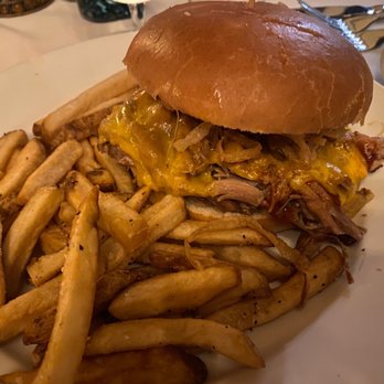 Kings Tavern - Bbq pulled pork sandwich - New American Near Me - Coatesville, Pennsylvania