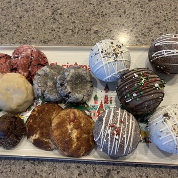 Bakers Cottage Cakes - Cookies and cocoa bombs - Bakeries Near Me - Oviedo, Florida Bakers Cottage Cakes - Cookies and cocoa bombs - Bakeries Near Me - Oviedo, Florida
