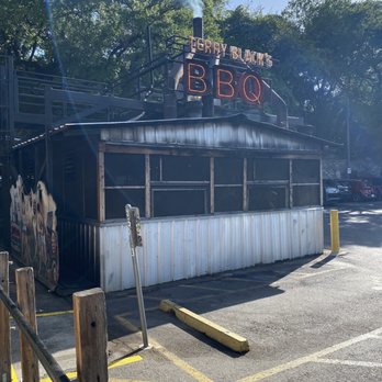Terry Black's Barbecue - Outside - Barbeque Near Me - Austin, Texas Terry Black's Barbecue - Outside - Barbeque Near Me - Austin, Texas
