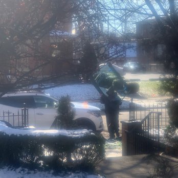 Discount Auto Glass - Randy hard at work in the cold. - Auto Glass Services Near Me - Columbus, Ohio