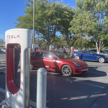 Tesla Supercharger - Williams - One head-in charger located at the far left of the parking lot - EV Charging Stations Near Me - Williams, California