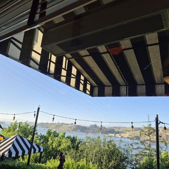 The Dead Fish - Seafood Near Me - Crockett, California