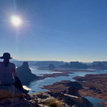 Alstrom Point - PinnAcLe OveRLooK - Hiking Near Me - Big Water, Utah