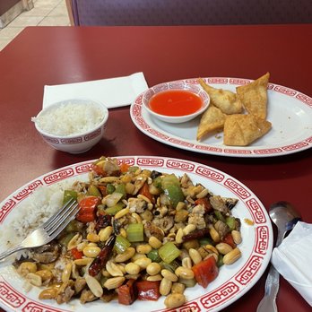 Canton Cafe - Kung pao chicken and crab rangoon - Chinese Near Me - Caldwell, Idaho Canton Cafe - Kung pao chicken and crab rangoon - Chinese Near Me - Caldwell, Idaho