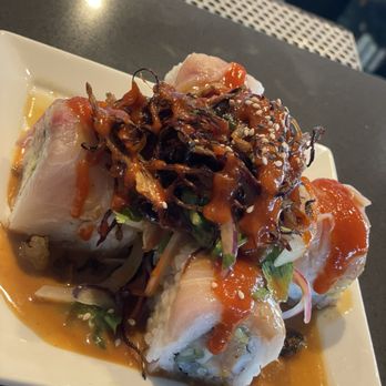 Xevichez - El Gallo Roll - the roll and the sauce on the bed of the plate was very good. The toppings not so much. 7/10 - Sushi Bars Near Me - Palmdale, California Xevichez - El Gallo Roll - the roll and the sauce on the bed of the plate was very good. The toppings not so much. 7/10 - Sushi Bars Near Me - Palmdale, California