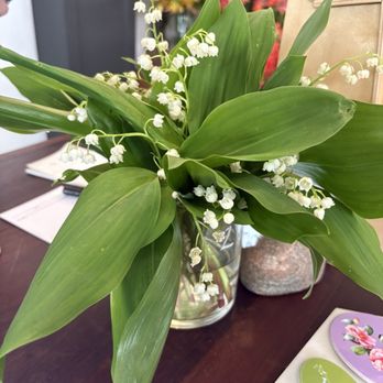 Solabee Flowers & Botanicals - shop decor - Florists Near Me - Portland, Oregon