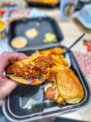 Dave's Hot Chicken by null