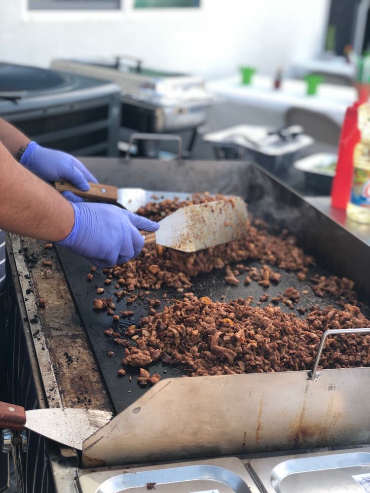 Nacho Average Tacos Logo