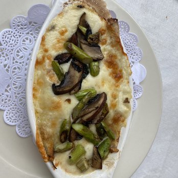 Hemmingway's Bistro - Crepes - Breakfast & Brunch Near Me - Oak Park, Illinois