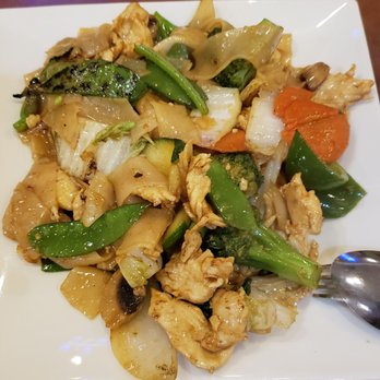 Pho 234 - Drunken noodles with chicken - Vietnamese Near Me - Manassas, Virginia Pho 234 - Drunken noodles with chicken - Vietnamese Near Me - Manassas, Virginia