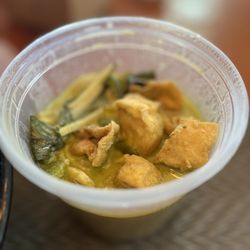 Thai Cookery Street Food - Green Curry - ok. Too many peppers and bamboo shoots. Spicy.