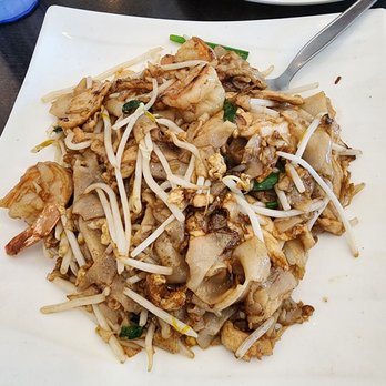 Basil Delight - Char kuey teow - Thai Near Me - Pleasanton, California