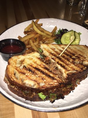 WALRUS AND CAPTAIN - Updated April 2024 - 10 Photos & 39 Reviews - 33