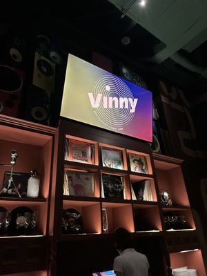 Vinny Toronto - Restaurant & Vinyl Bar by null